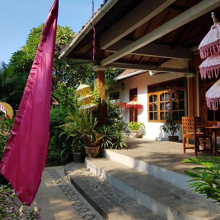 Villa Lumbalumba Lovina Exterior foto